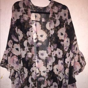 LACE FLORAL KIMONO